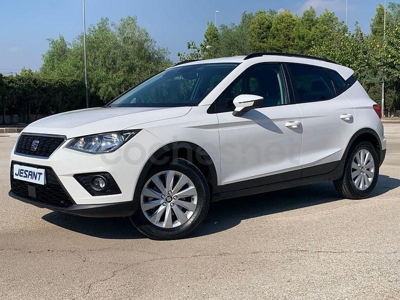 Usado Seat Arona Reference 95 CV (69 kW) 2019 Blanco SUV