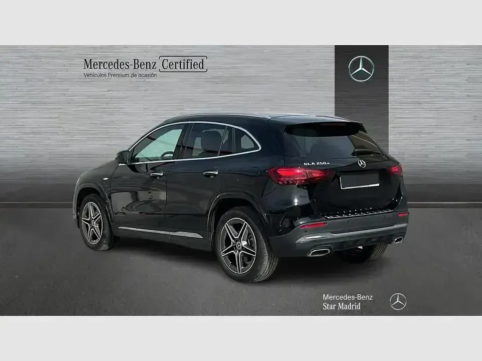 Używany Mercedes GLA250 AMG line 218 KM (160 kW) 2025 Czarny SUV