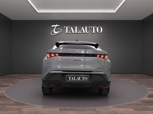 Usado Peugeot 3008 Allure 136 CV (100 kW) 2024 Gris SUV