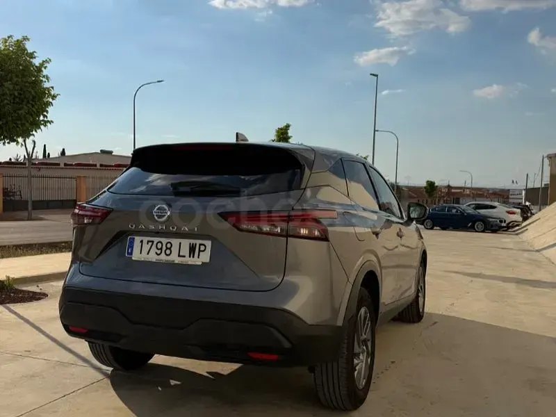 Usado Nissan Qashqai Tekna 158 CV (116 kW) 2022 Gris / plata SUV