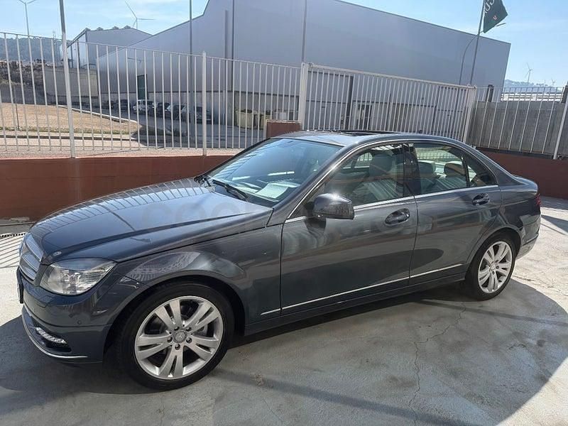 Usado Mercedes C220 Avantgarde 170 CV (125 kW) 2012 Gris / plata Berlina