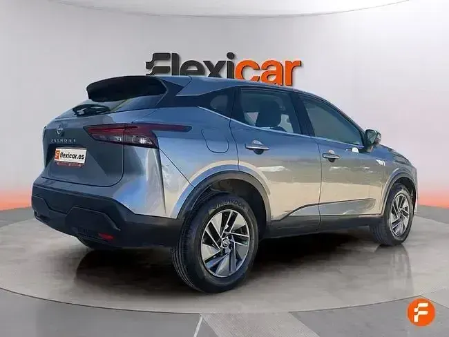 Usado Nissan Qashqai Acenta 140 CV (102 kW) 2024 Gris SUV