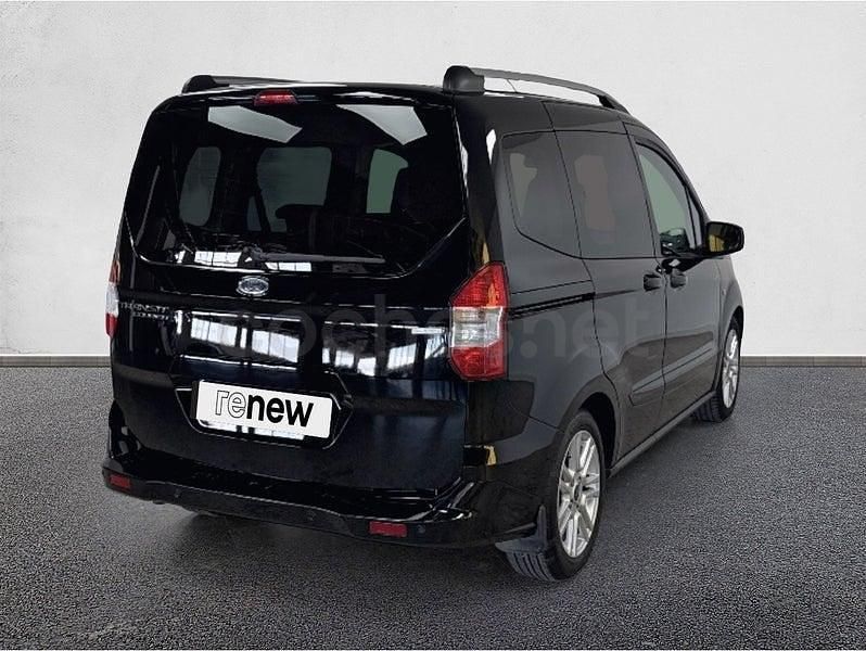 Usado Ford Tourneo Courier Titanium 100 CV (73 kW) 2016 Negro Monovolumen