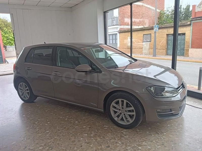 Usado VW Golf VII Advance 110 CV (80 kW) 2017 Gris / plata Berlina