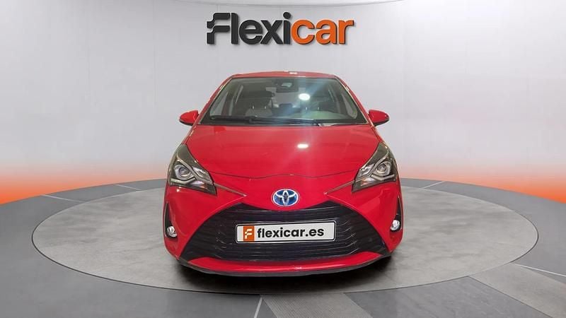 Usado Toyota Yaris Hybrid Advance 100 CV (73 kW) 2018 Rojo Berlina