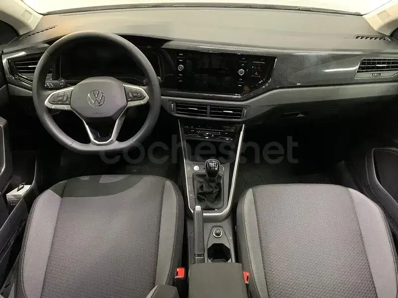 Usado VW Taigo 115 CV (84 kW) 2025 Gris / plata SUV