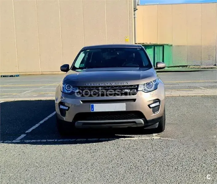 Usado Land Rover Discovery Sport SE 150 CV (110 kW) 2015 Beige SUV