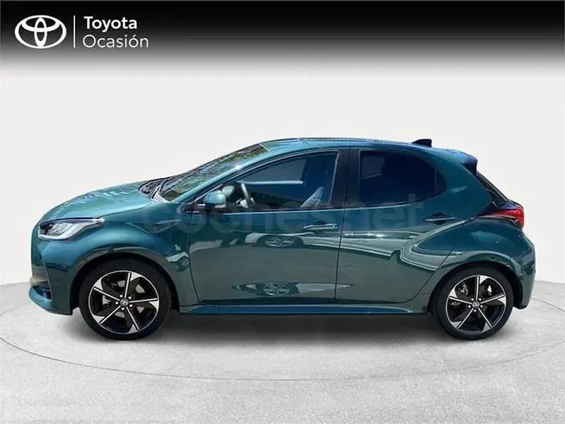 Usado Toyota Yaris Hybrid Style 116 CV (85 kW) 2025 Verde Berlina