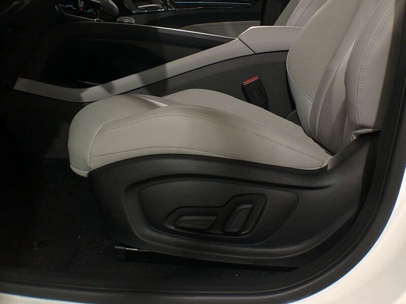 Usado MG MG5 EV Luxury 130 kW (177 CV) 2022 Blanco Familiar