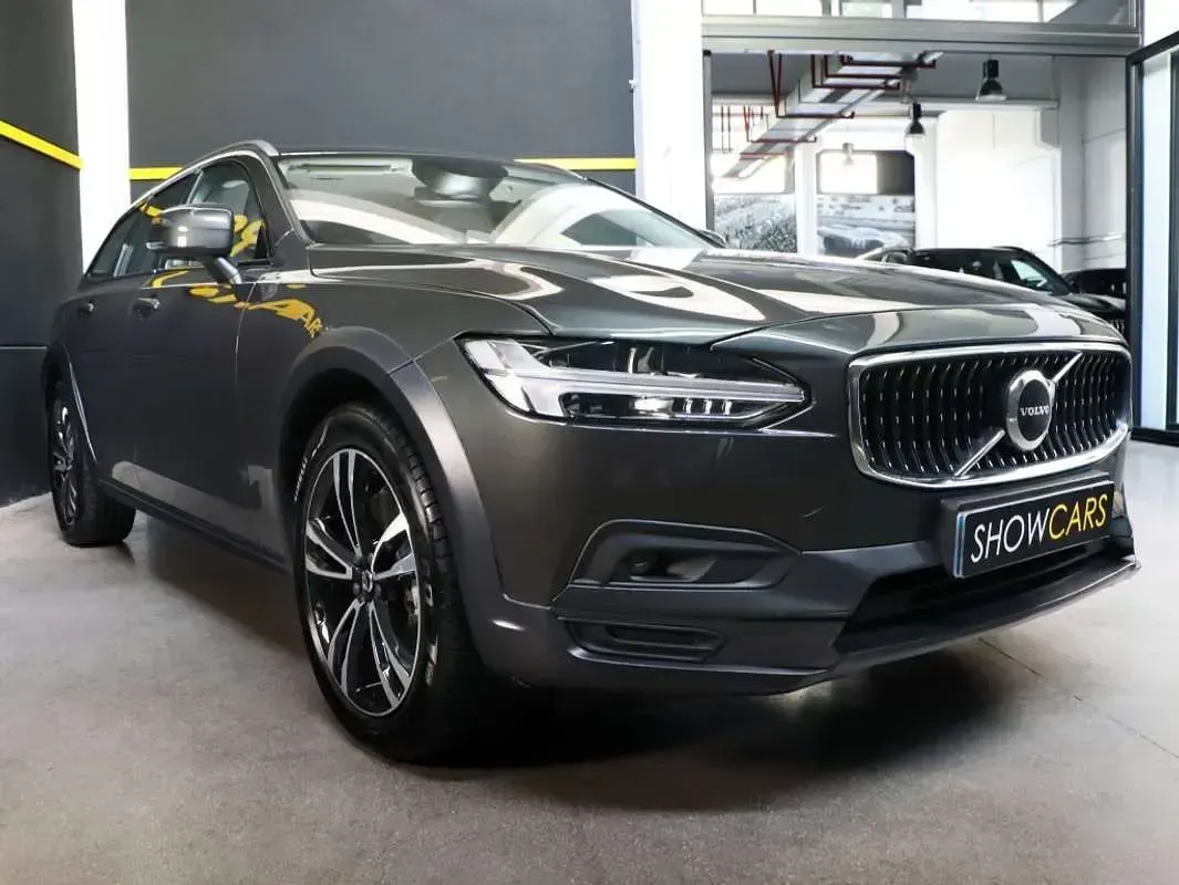 Usado Volvo V90 CC 197 CV (144 kW) 2021 Gris Familiar
