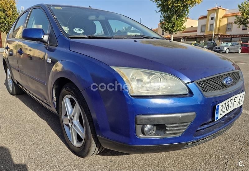 Usado Ford Focus Trend 115 CV (84 kW) 2007 Azul Berlina
