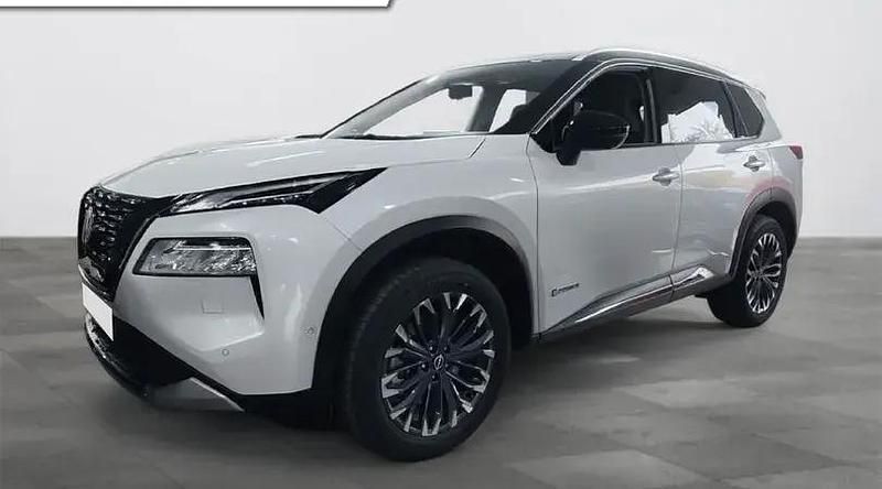 Lunar white Usado 2025 Nissan X-Trail Tekna SUV | 43.500 € (Caro) - Imagen 1/4