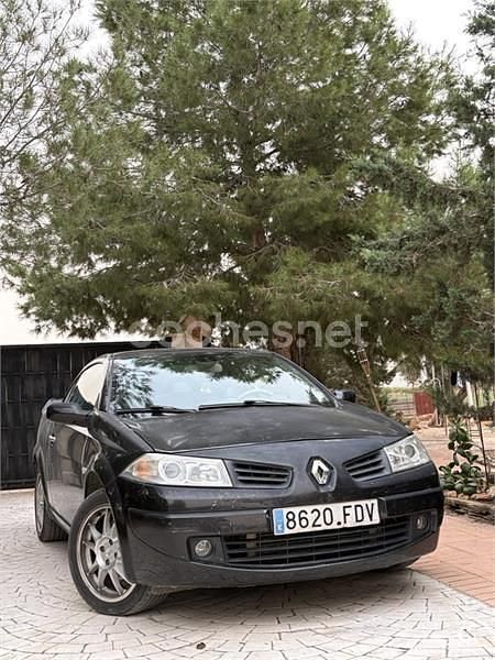 Usado Renault Mégane II Dynamique 165 CV (121 kW) 2006 Negro Berlina