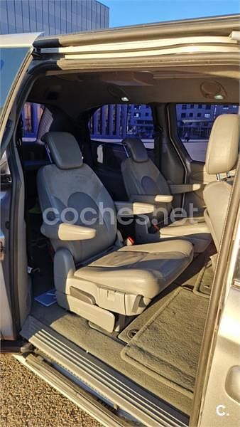 Usado Chrysler Grand Voyager 150 CV (110 kW) 2005 Gris / plata Monovolumen