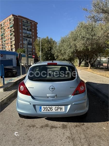 Usado Opel Corsa Essentia 75 CV (55 kW) 2009 Azul Berlina