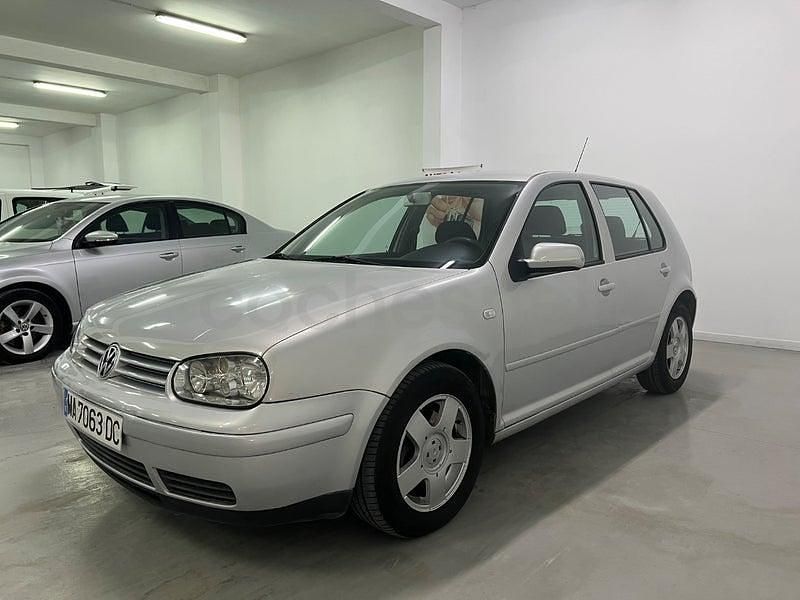 Usado VW Golf IV Highline 115 CV (84 kW) 2000 Gris / plata Berlina
