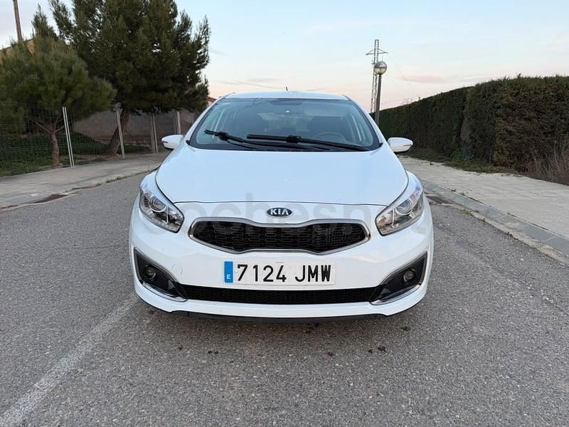Usado Kia Ceed GT 136 CV (100 kW) 2016 Blanco Berlina