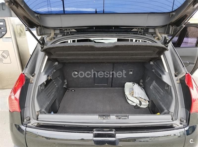 Usado Peugeot 3008 Premium 110 CV (80 kW) 2010 Negro Berlina