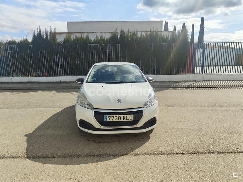 Begagnad Peugeot 208 Active 75 HK (55 kW) 2018 Vit Halvkombi