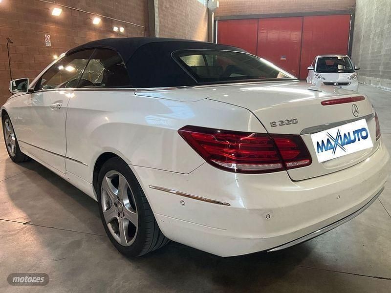 Usado Mercedes E220 170 CV (125 kW) 2014 Blanco Descapotable