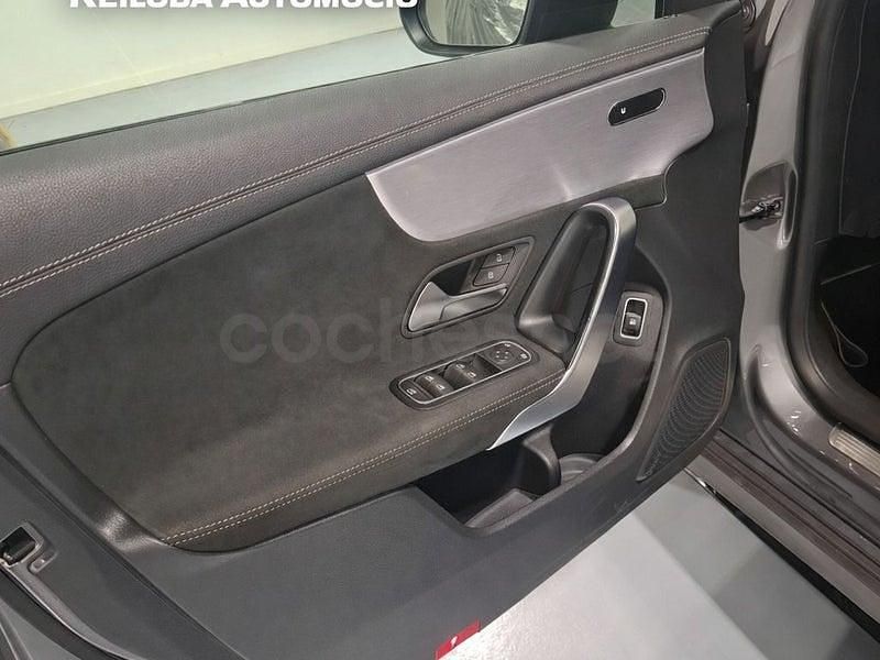 Usado Mercedes A250 218 CV (160 kW) 2021 Gris / plata Berlina
