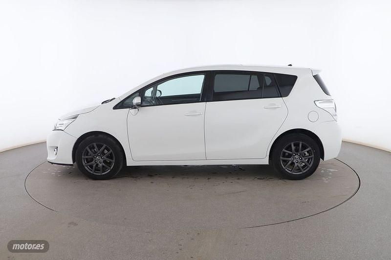 Usado Toyota Verso Advance 132 CV (97 kW) 2015 Blanco Monovolumen