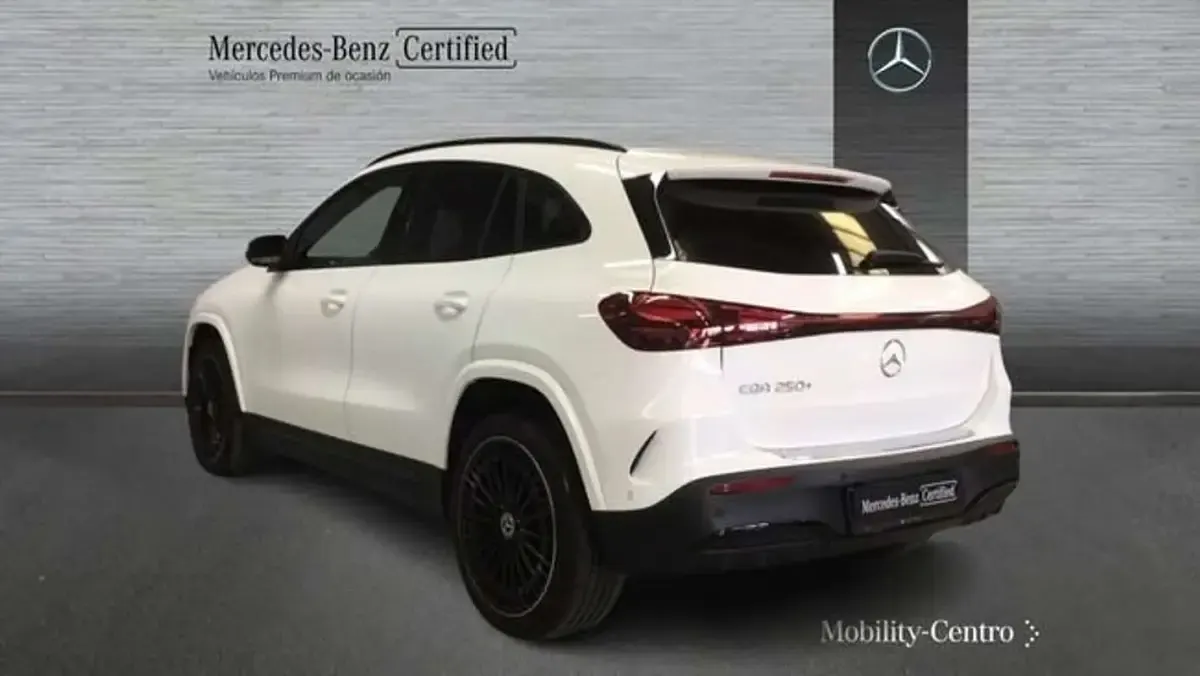 Usado Mercedes EQA250+ AMG 141 kW (192 CV) 2025 Blanco SUV