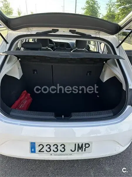 Usado Seat Leon Style 110 CV (80 kW) 2016 Blanco Berlina