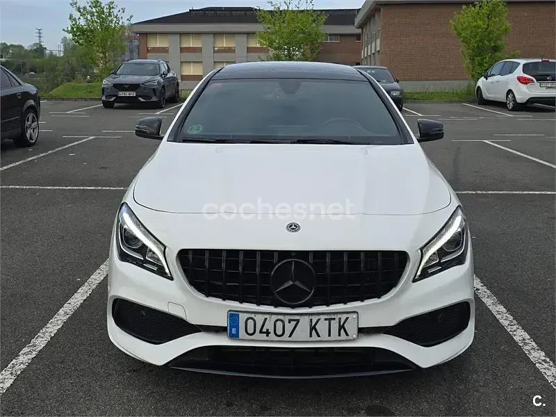 Usado Mercedes CLA220 177 CV (130 kW) 2019 Blanco Berlina