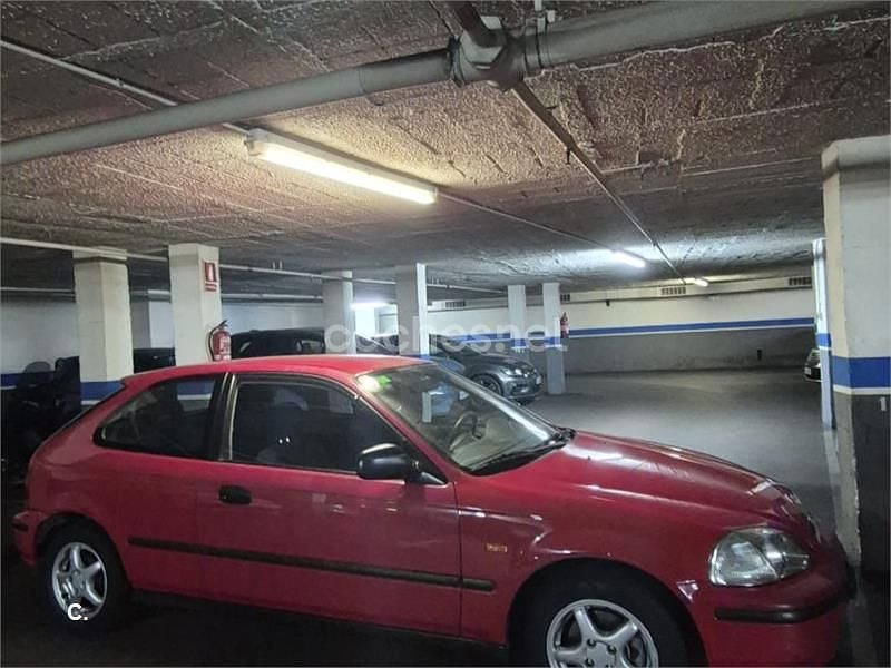 Usado Honda Civic LS 114 CV (83 kW) 1998 Rojo Berlina