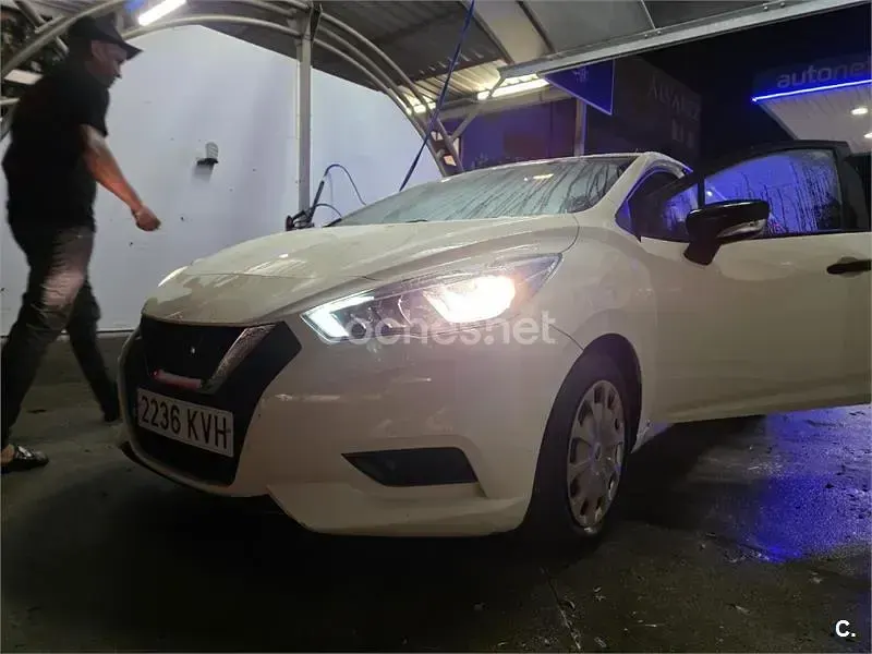 Usado Nissan Micra Visia 100 CV (73 kW) 2019 Beige Utilitario