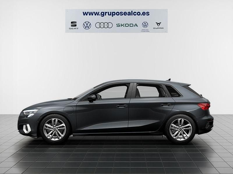 Usado Audi A3 Sportback e-tron Advanced Plus 204 CV (150 kW) 2022 Gris Utilitario