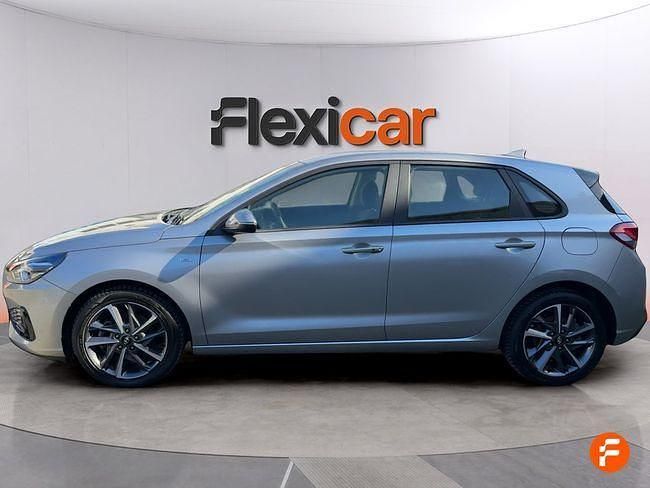 Usado Hyundai i30 120 CV (88 kW) 2023 Gris