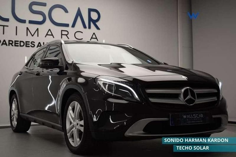 Usado Mercedes GLA200 Style 136 CV (100 kW) 2015 Negro SUV