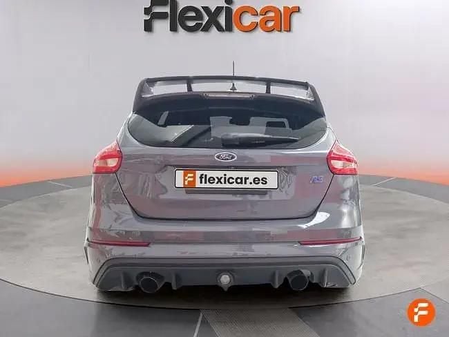 Käytetty Ford Focus RS 350 HP (257 kW) 2018 Harmaa Sedan