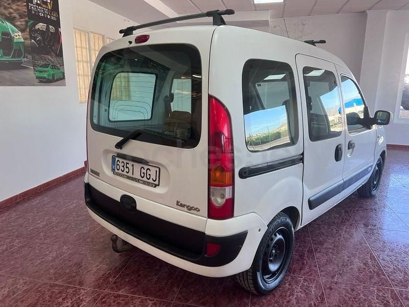 Usado Renault Kangoo Expression 105 CV (77 kW) 2009 Blanco Familiar