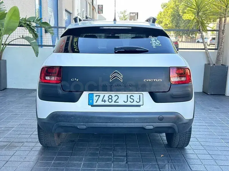 Usado Citroën C4 Feel 82 CV (60 kW) 2016 Blanco Berlina