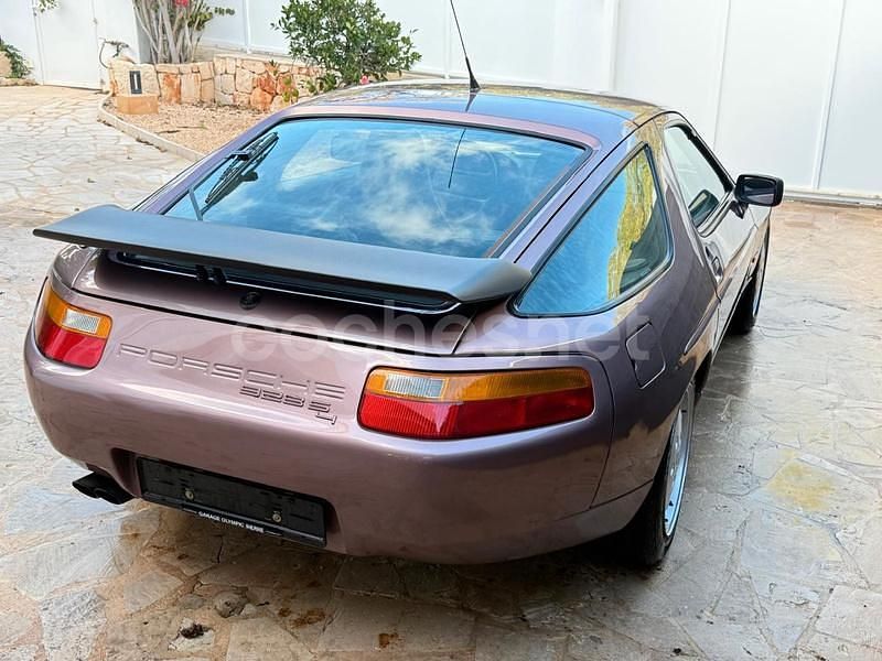 Usado Porsche 928 330 CV (242 kW) 1986 Violeta / lila Coupe