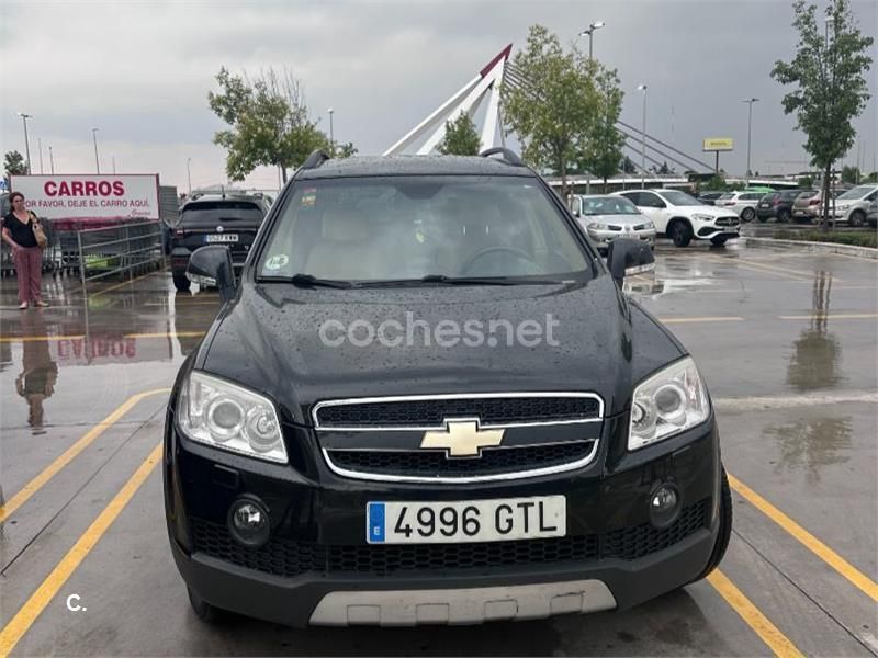 Negro Usado 2010 Chevrolet Captiva SUV | 6300 € (Precio justo) - Imagen 1/4