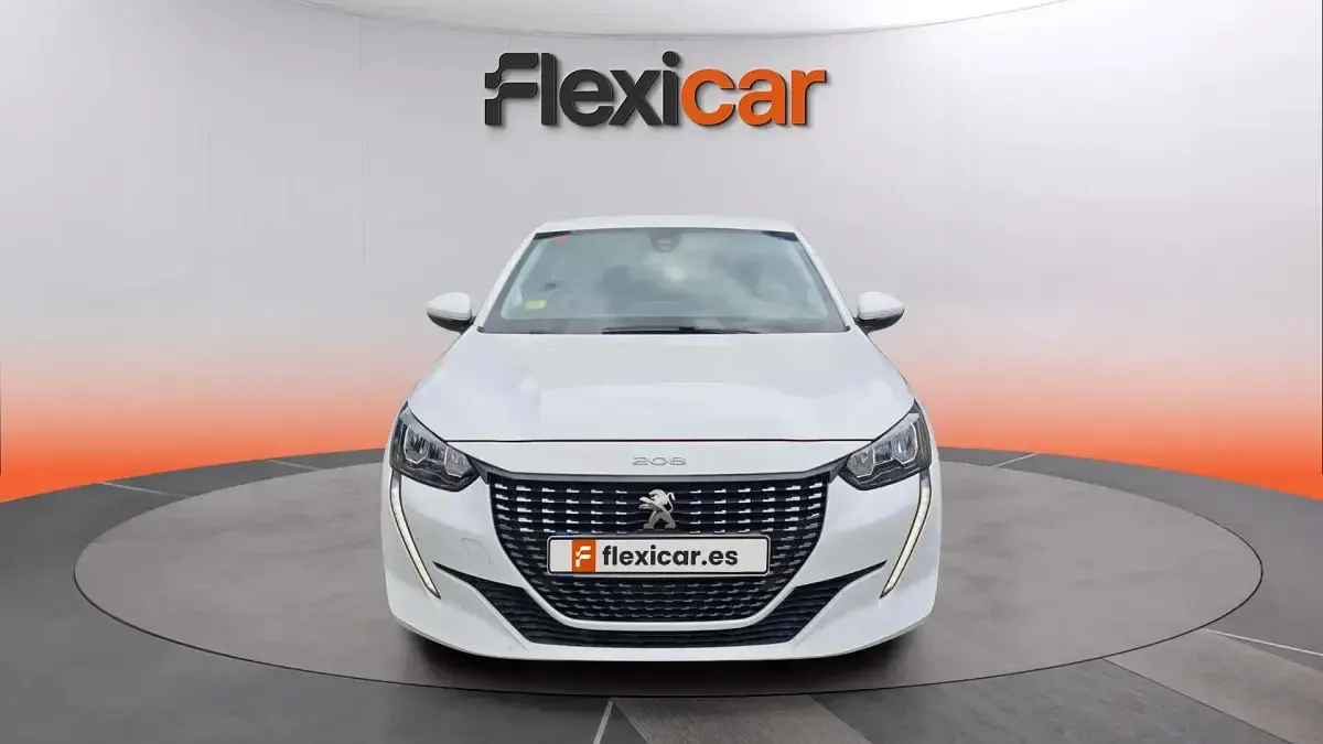 Usado Peugeot 208 Active 75 CV (55 kW) 2021 Blanco Utilitario