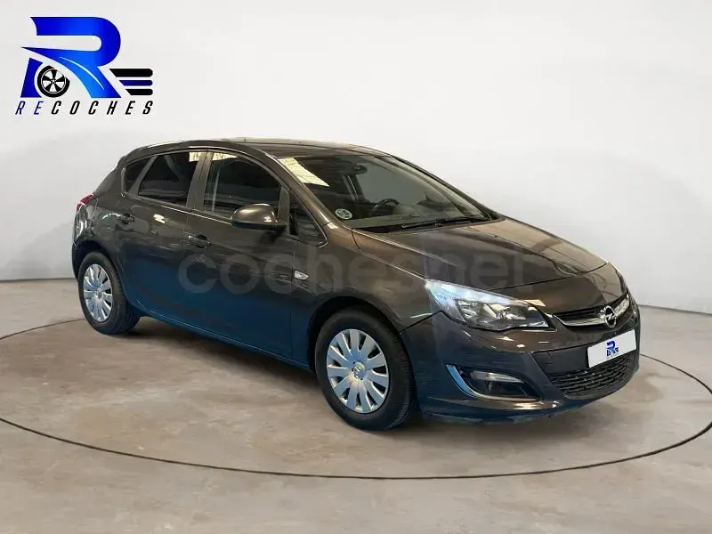 Usado Opel Astra Sportive 110 CV (80 kW) 2013 Negro Berlina