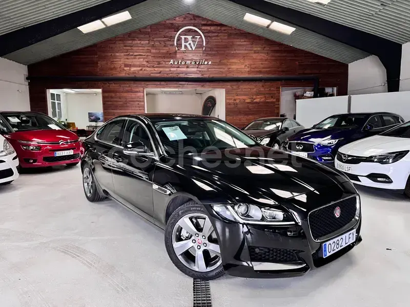 Usado Jaguar XF Portfolio 300 CV (220 kW) 2016 Negro Berlina