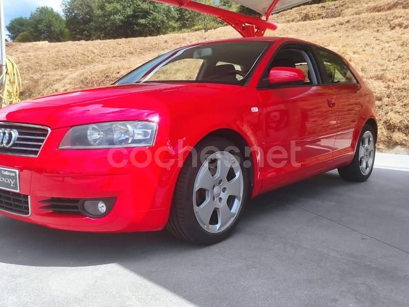 Rojo Usado 2004 Audi A3 Attraction Berlina | 5900 € (Un poco caro) - Imagen 1/4