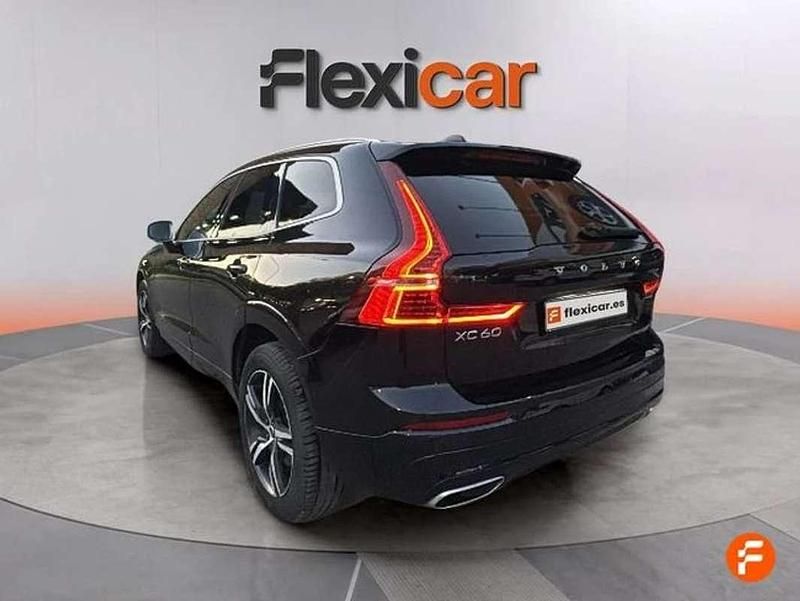 Usado Volvo XC60 R-Design 190 CV (139 kW) 2018 Negro SUV