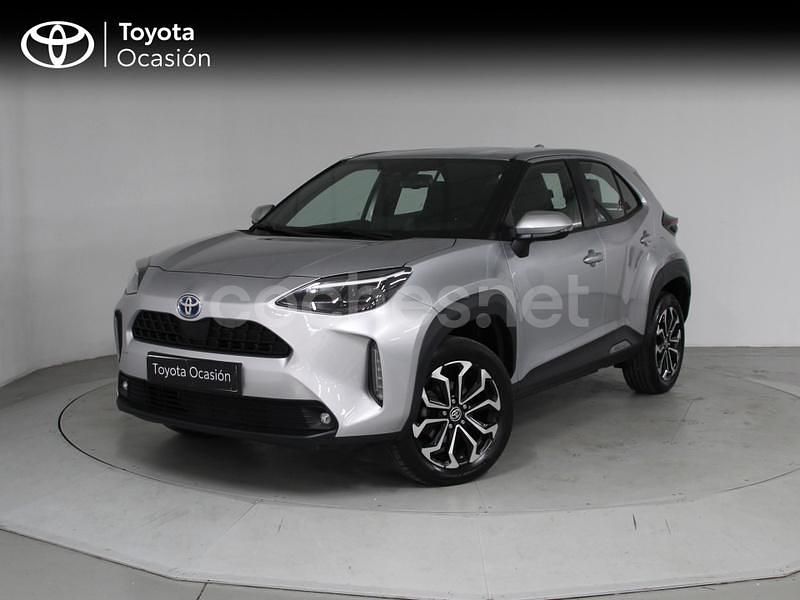 Gris / plata Usado 2024 Toyota Yaris Cross Active SUV | 25.290 € (Un poco caro) - Imagen 1/4