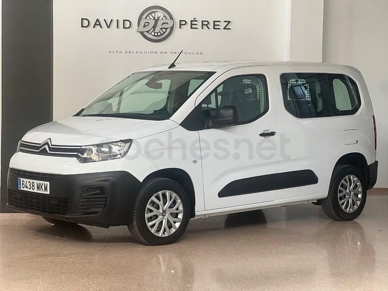 Usado Citroën Berlingo Live 102 CV (75 kW) 2023 Blanco Monovolumen