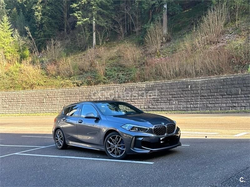 Usado BMW M135 Comfort Edition 306 CV (225 kW) 2021 Gris / plata Utilitario