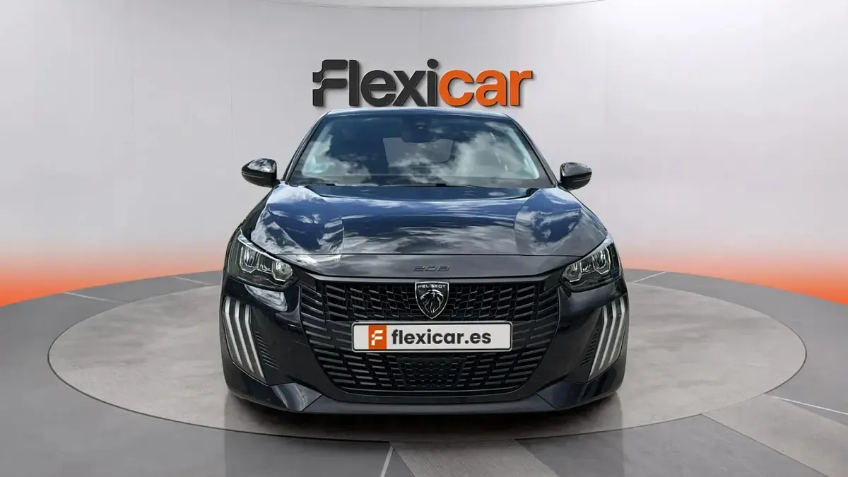 Usado Peugeot 208 Style 102 CV (75 kW) 2024 Negro Utilitario