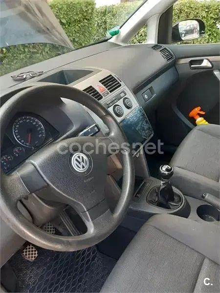 Usado VW Touran Highline 140 CV (102 kW) 2007 Negro Monovolumen