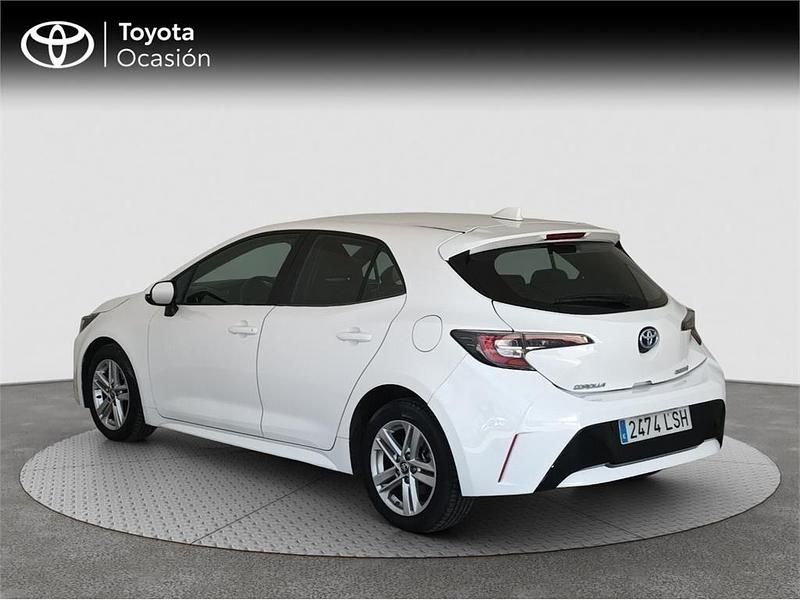 Usado Toyota Corolla Active 122 CV (89 kW) 2021 Blanco Monovolumen